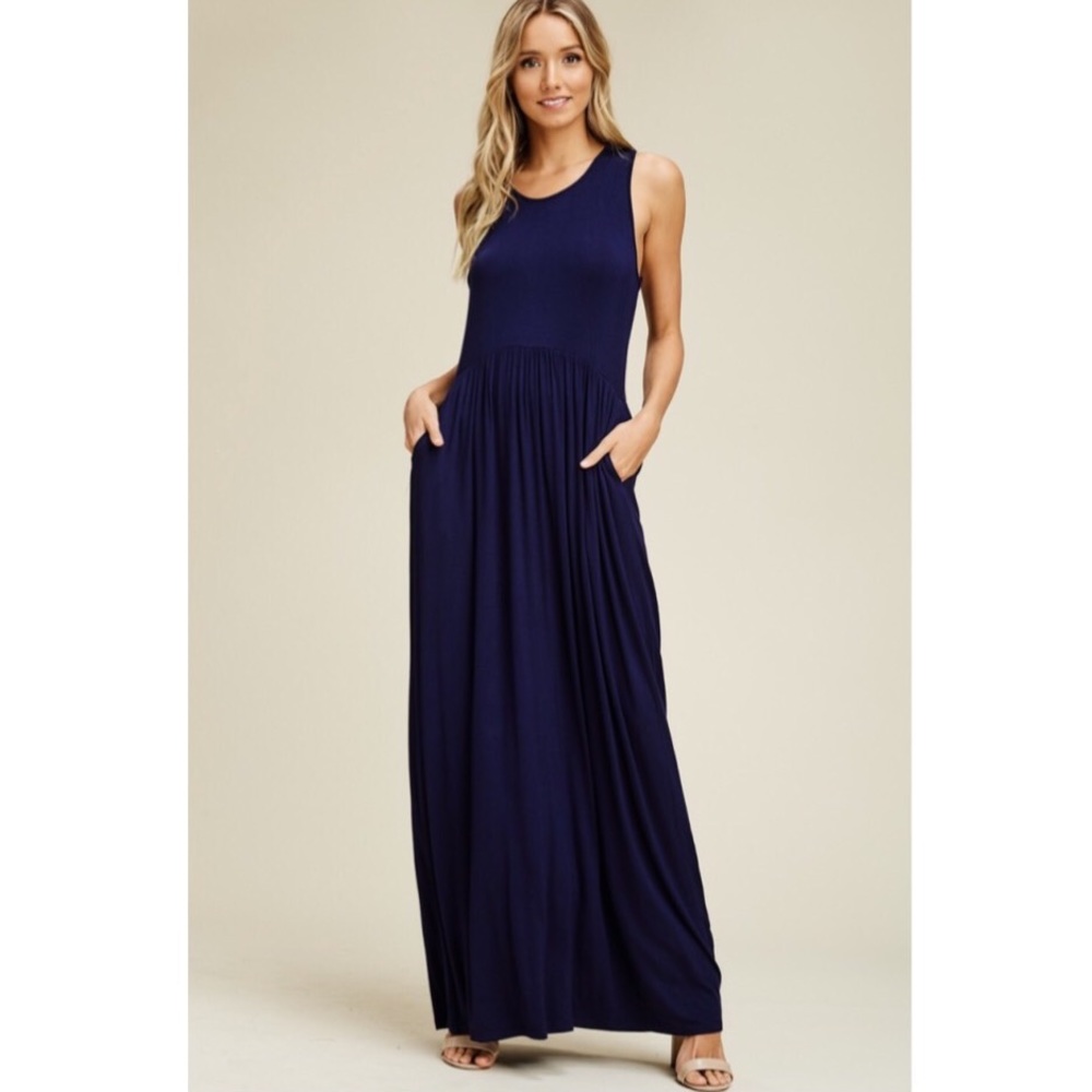 ✨ RESTOCKED ✨NAVY TANK MAXI DRESS - Picture 2 of 7
